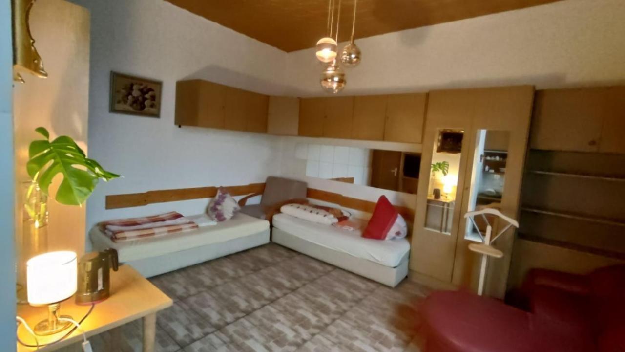 Kleine Unterkunft In Stuttgart-Muenchfeldアパートメント エクステリア 写真