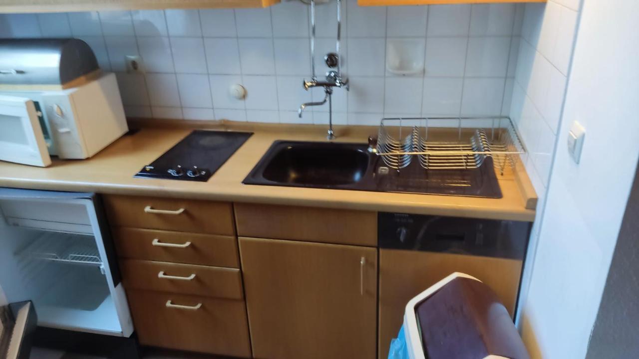 Kleine Unterkunft In Stuttgart-Muenchfeldアパートメント エクステリア 写真