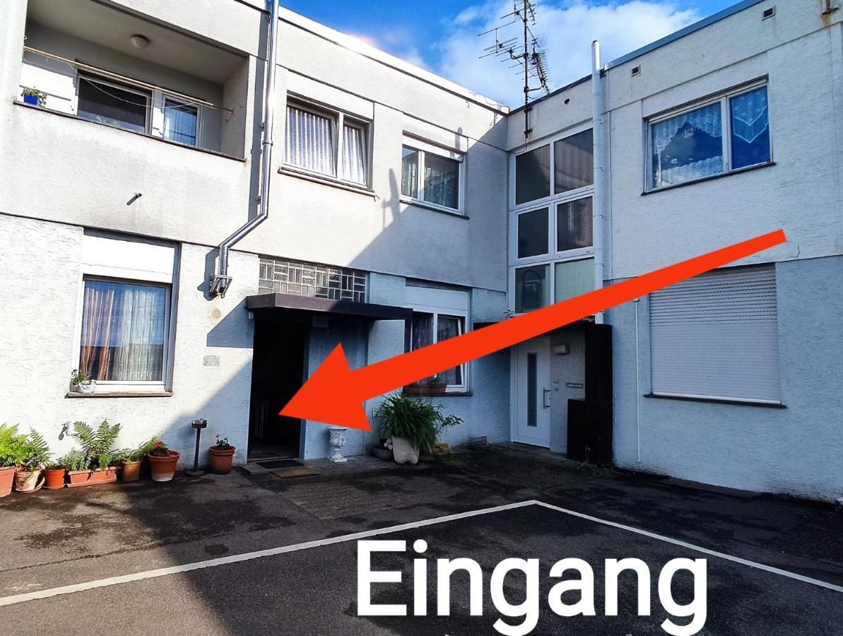 Kleine Unterkunft In Stuttgart-Muenchfeldアパートメント エクステリア 写真